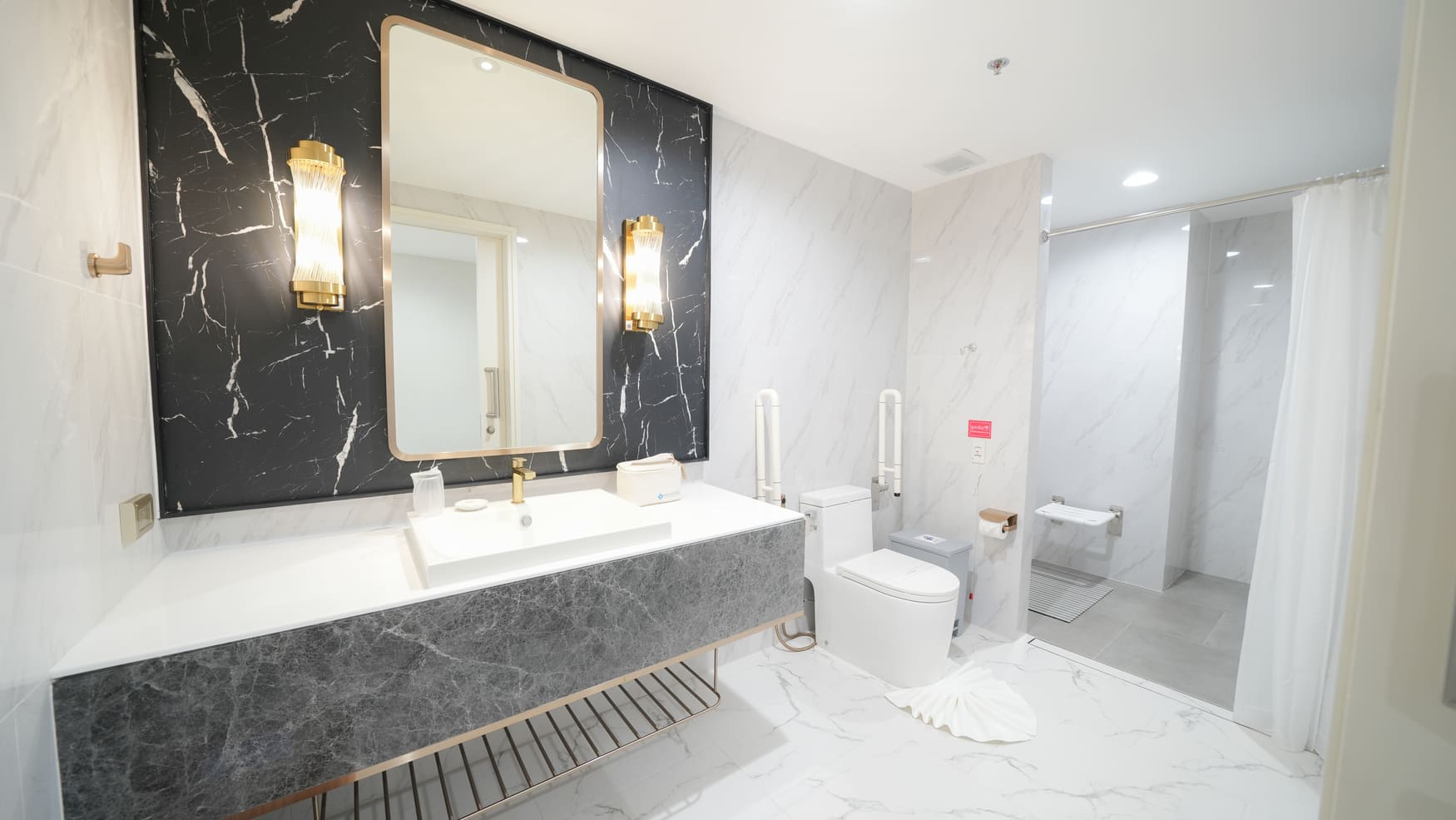 Suvarnabhumi Suite