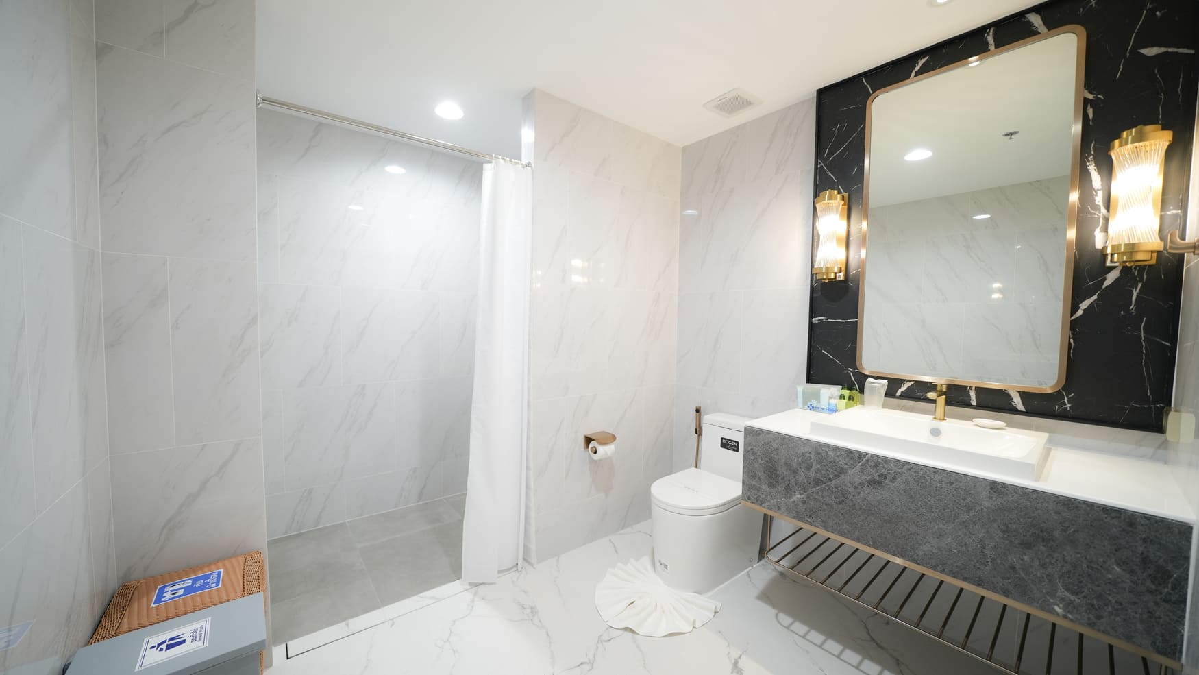 Suvarnabhumi Suite