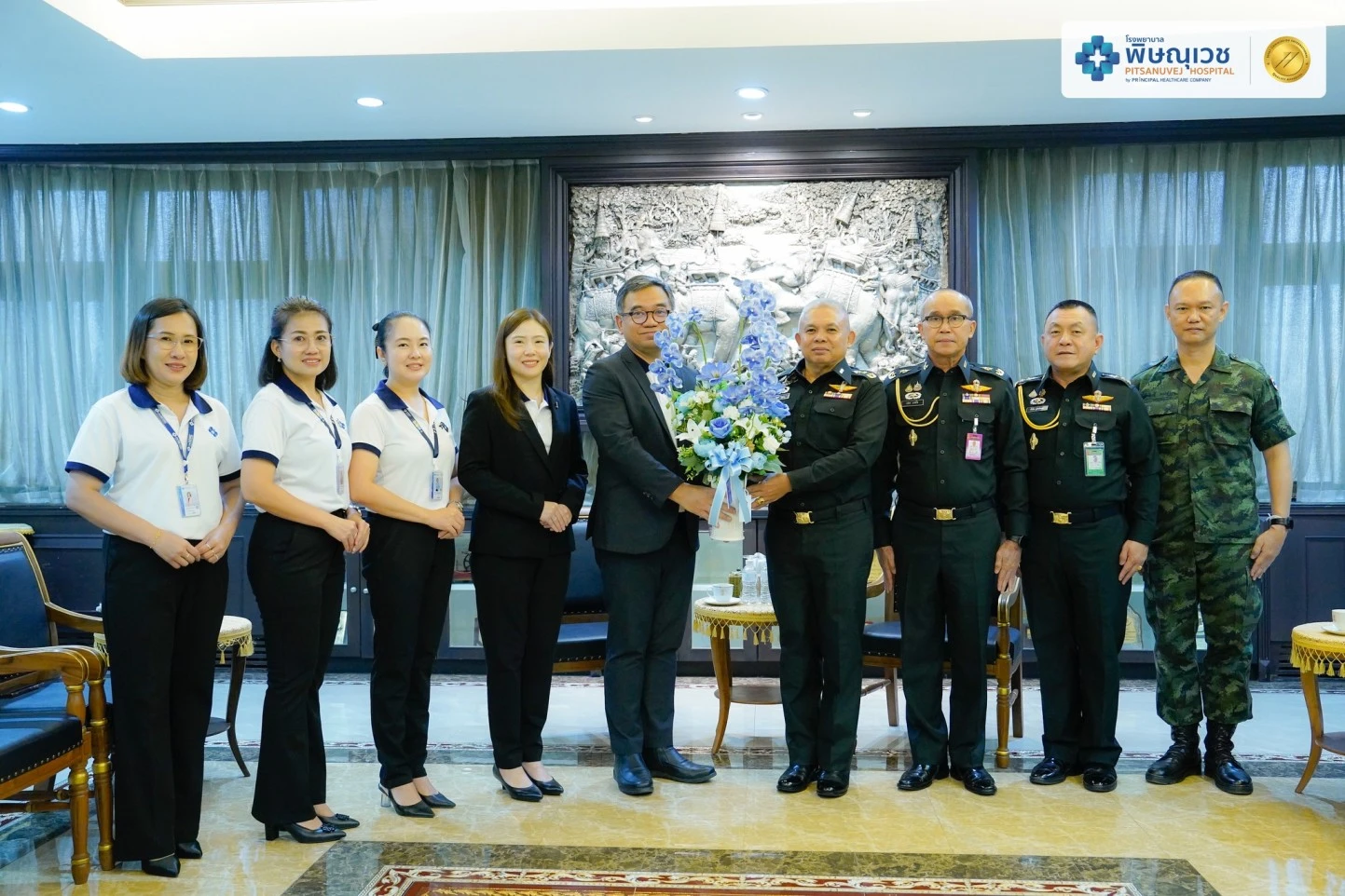 พิษณุเวช ร่วมแสดงความยินดีแก่ แม่ทัพภาคที่ 3 เนื่องในโอกาสเข้ารับตำแหน่ง