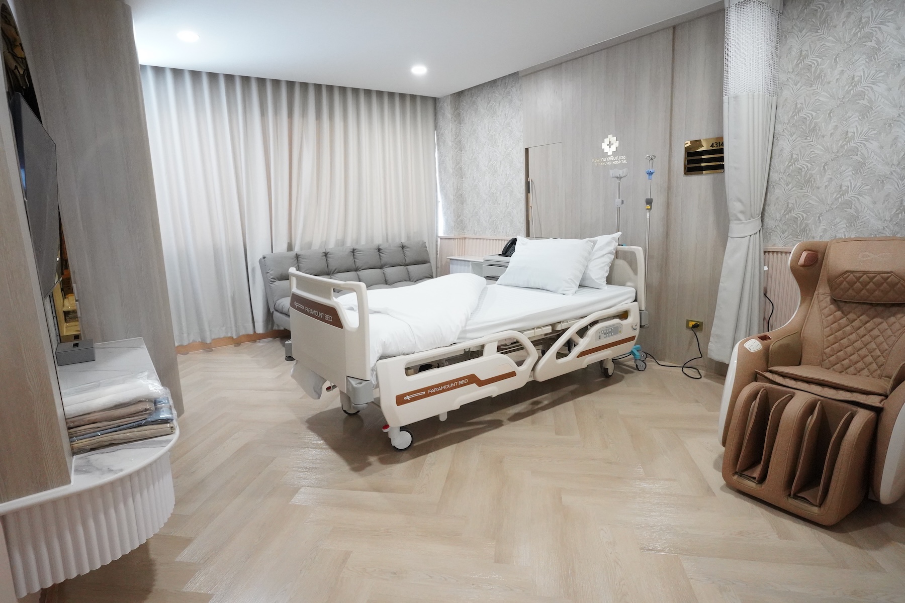 ห้องพัก Three Lux VIP Grand Suite